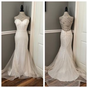 NEW STUDIO 17 SZ 8 IVORY SHIMMER LACE UP FORMAL EVENING GOWN